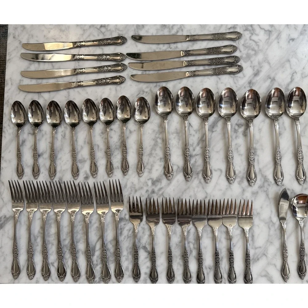 Oneida Northland Silversmiths 42Pc Stainless Flatware Set/8 Classic Carolina